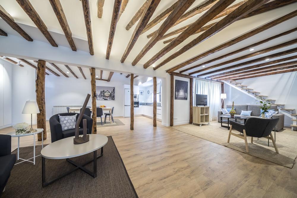 Slow Suites Augusto Madrid Eksteriør billede