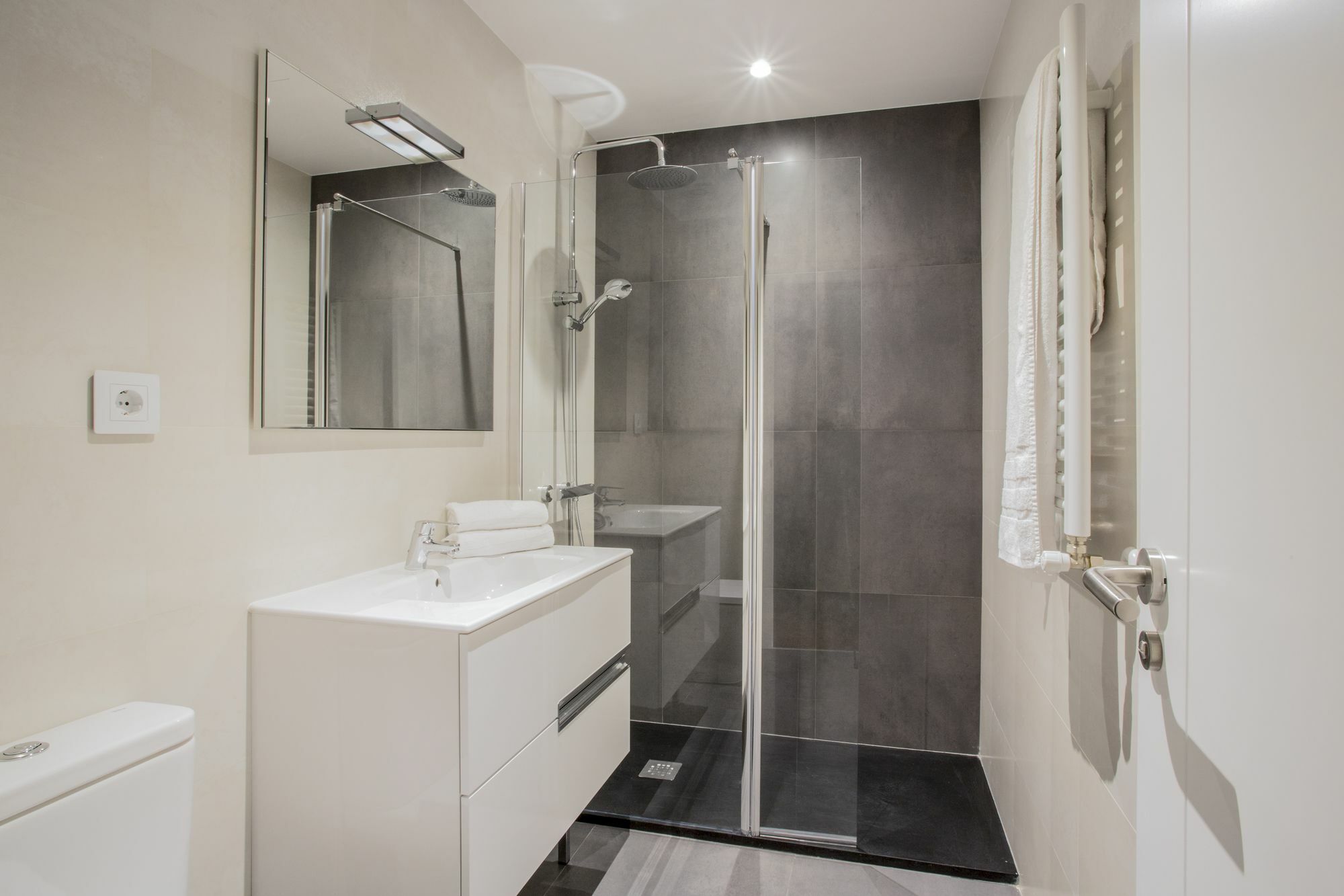 Slow Suites Augusto Madrid Eksteriør billede